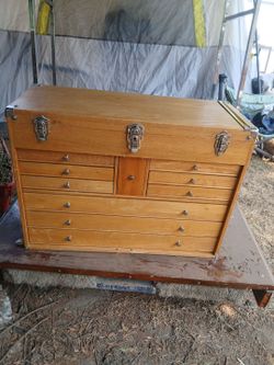 Vintage Machinist tool box $215