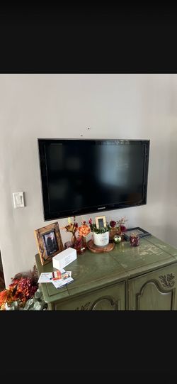 SAMSUNG TV