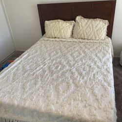 Bed, Mattress, Comforter