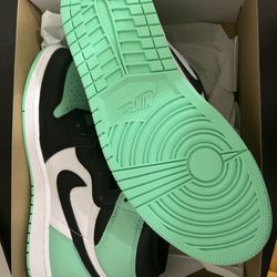 Jordan 1 High Retro Green Glow Size 9