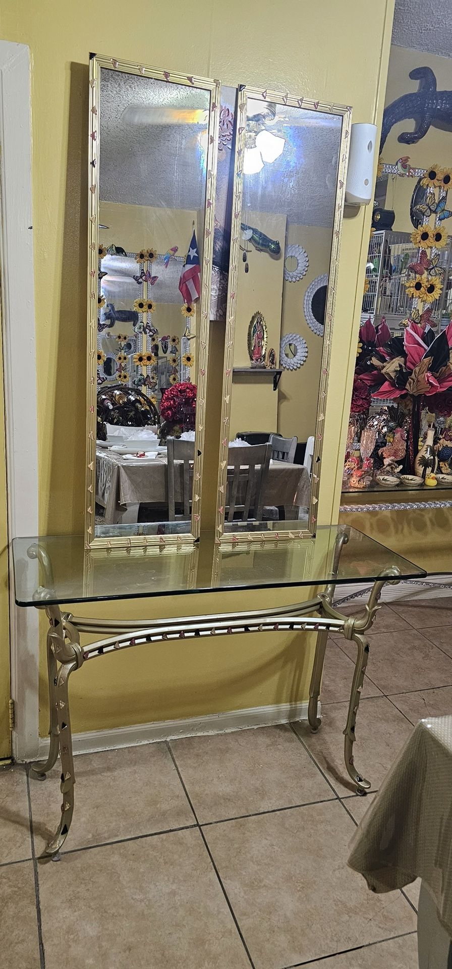 This Accent Table Is In Good Condition 