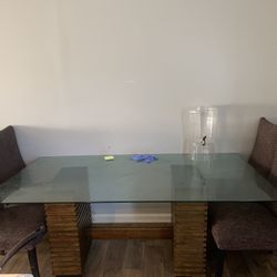 Kitchen table 