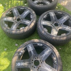 KMC XD Set Of 4