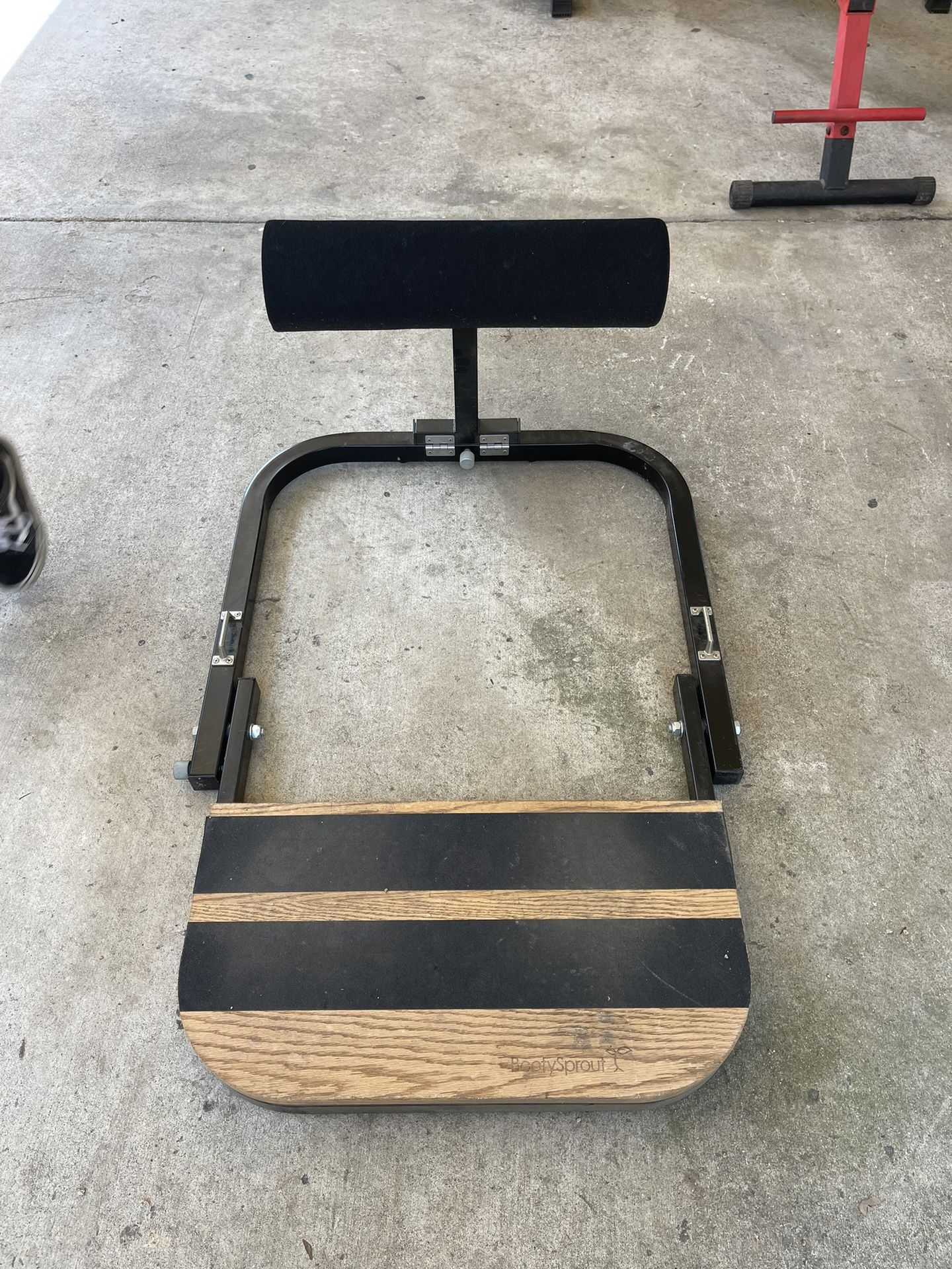 BootySprout Hip Thruster Set Up