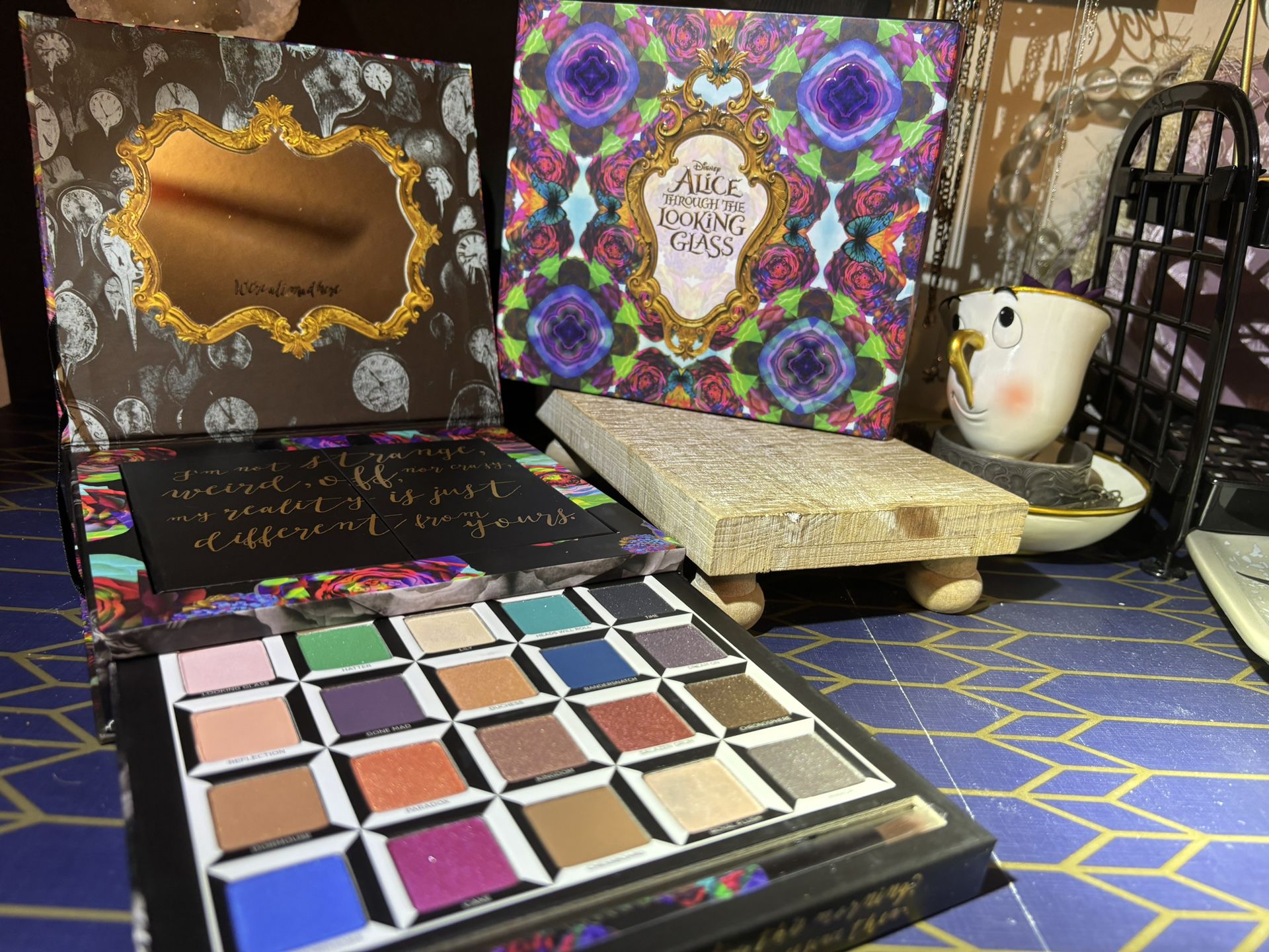 Urban Decay Through The Looking Glass Eyeshadow Palette