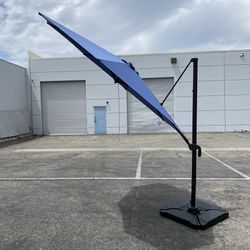 10 Feet Cantilever Umbrella with 360-degree Rotation
