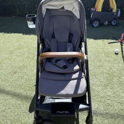 Nuna MIXX Next Stroller Graphite + Adapter Ring + Child Tray + Cup Holder