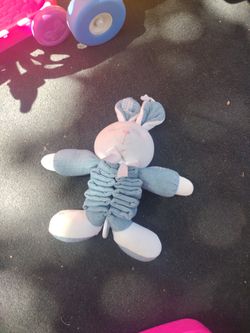 Musical string rabbit