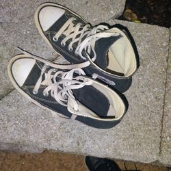 Converse Ladies 6. Men's 4 Good Condition Pickup Only Cash 