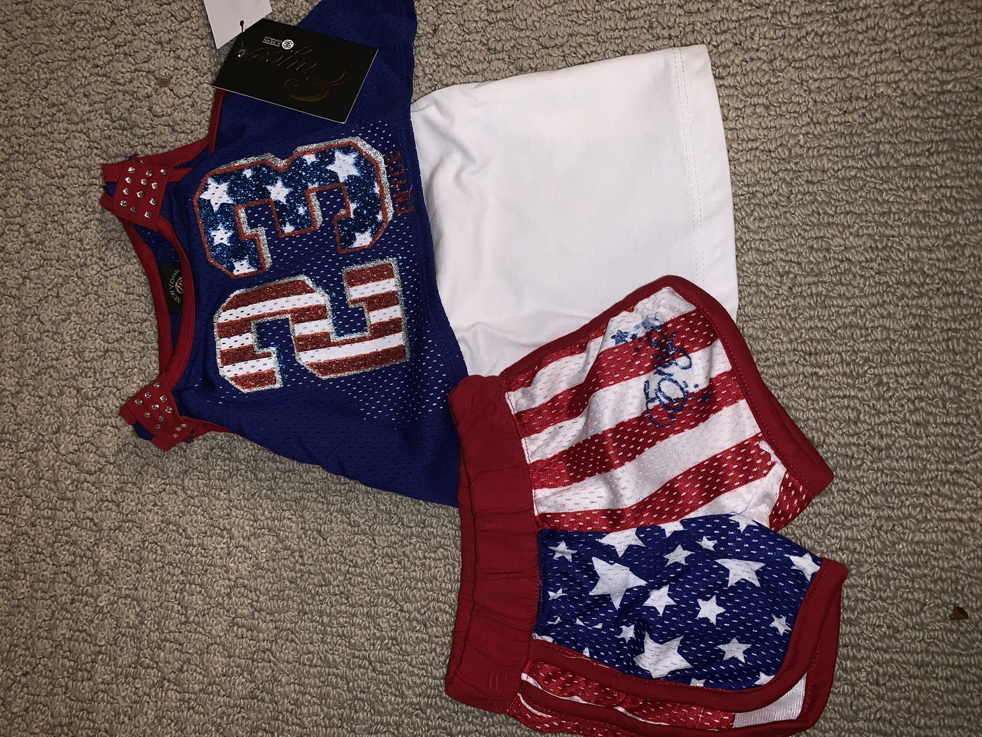 New 2 piece infant Enyce short set size 3-6 months. With tags