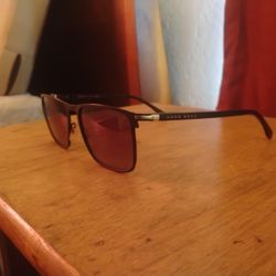 Hugo Boss Sumglasses