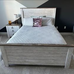 Ashley Furniture Queen Bedroom Set