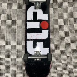 FLIP SKATEBOARD 