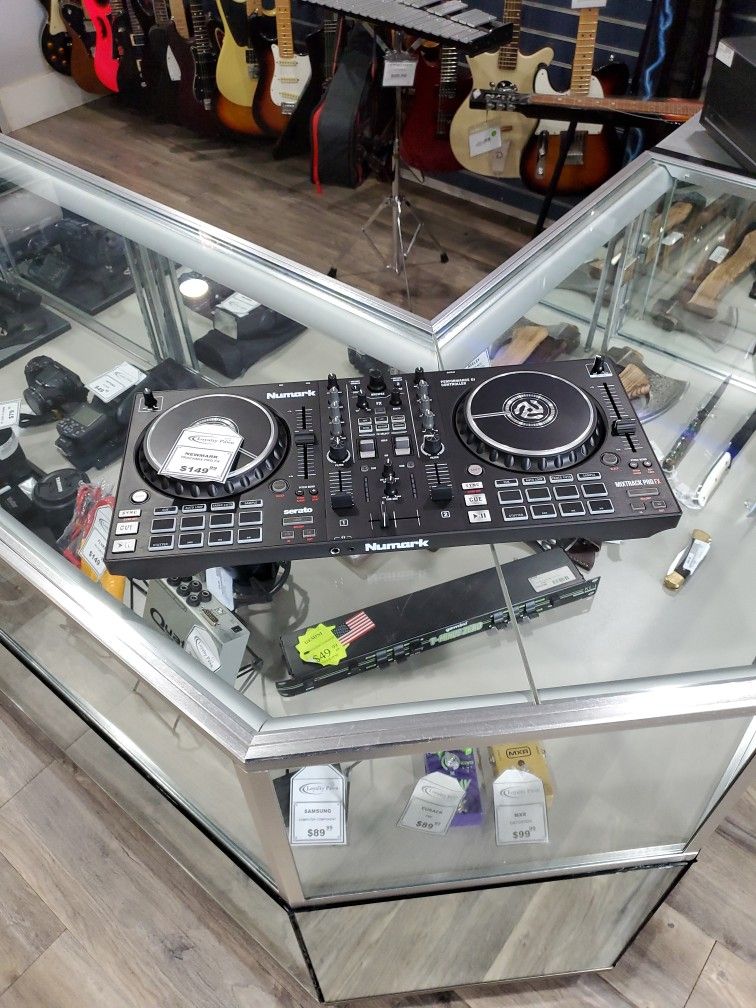 NUMARK