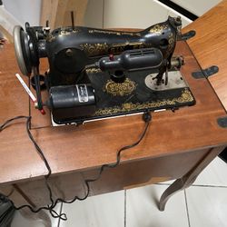 Singer Sewing Machine