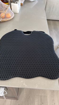 Seat for adjusting height