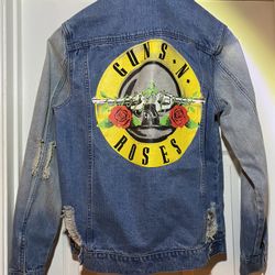 Gun’s N Roses Logo Distressed Denim Embroidered Blue Jean Jacket Size S 