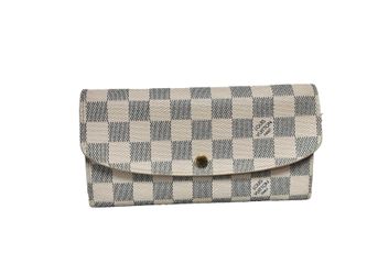 Louis Vuitton Na White Wallet