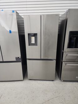 New Samsung 30" Wide French Door Fridge