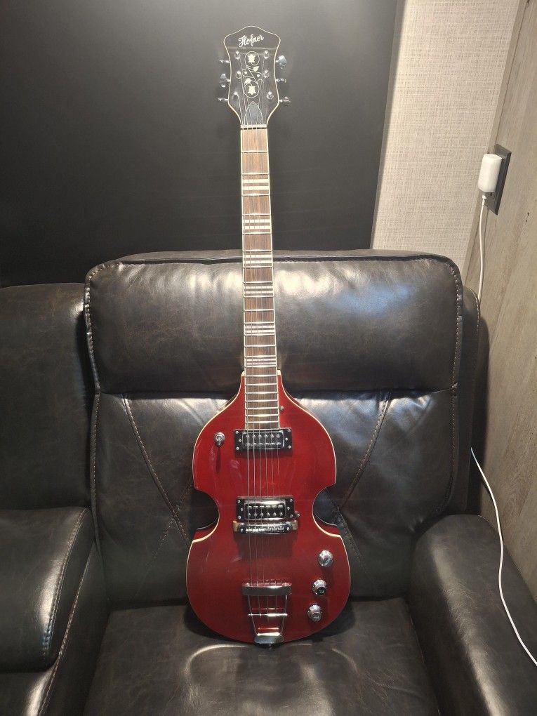 Hofner Electric Guitar. 
