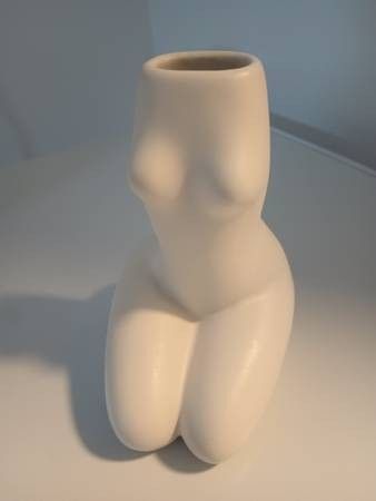 Brazillian Vase Woman Sitting AND EXTRAS FOR SALE. MADE IN BRAZIL! - $15 (Harahan)