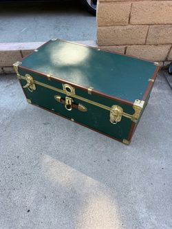 Vintage Concourse Green & Gold Trunk.