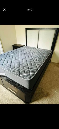 Full size bed