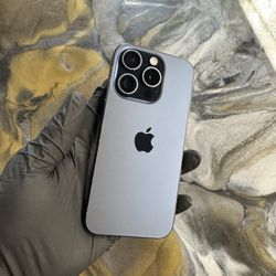 iPhone 15 Pro (128gb) Unlocked 