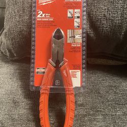 Milwaukee Comfort Grip Diagonal Cutting Pliers 