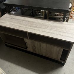 Tv stand 