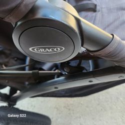 Graco  three wheels stroller
