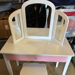 Child vanity