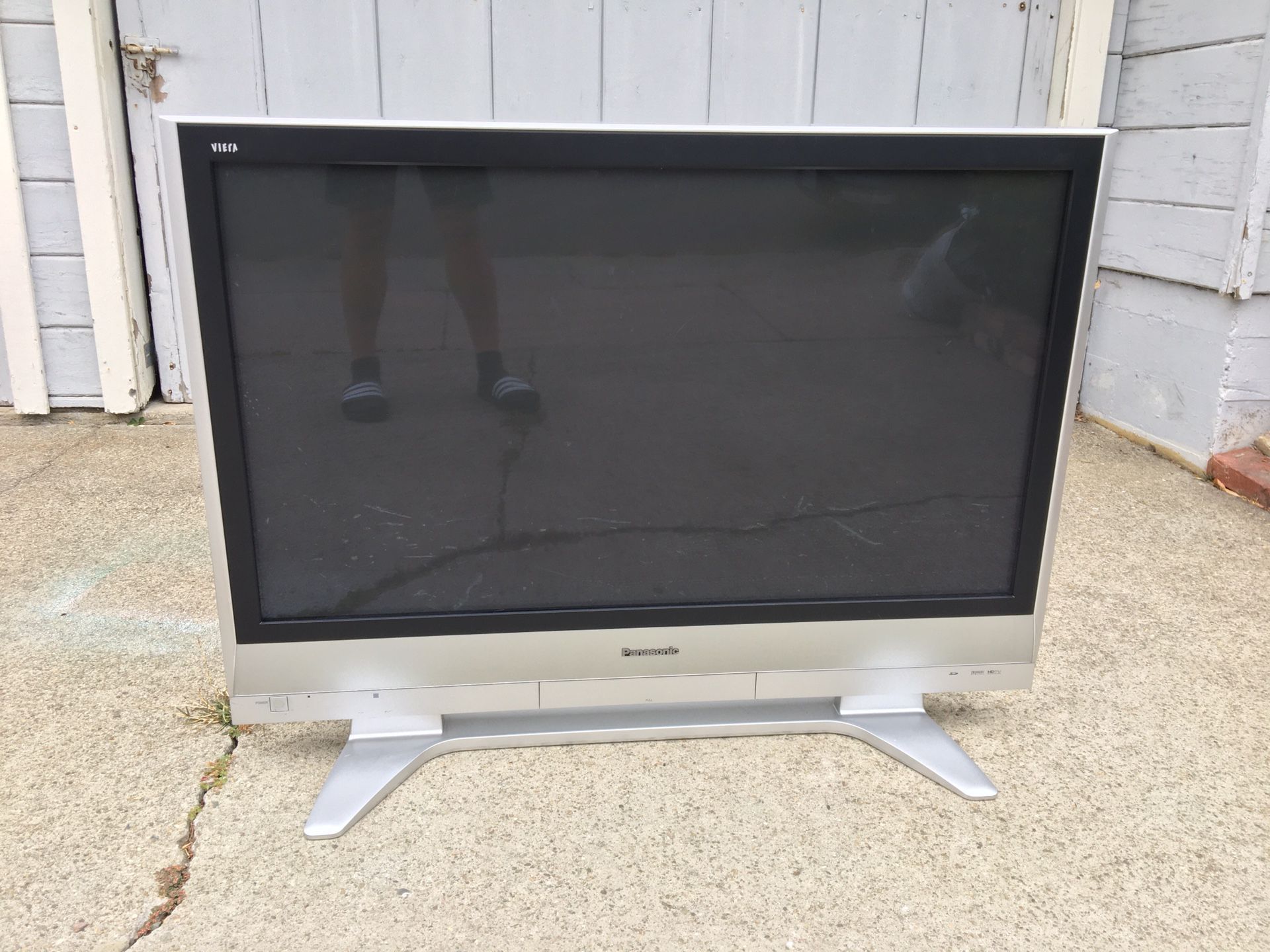 2005 Panasonic Viera TV