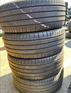 235 45 18 Michelin Tires Con 80% de Vida Las 4