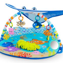 Disney Finding Nemo Lights & Music Activity Play Gym