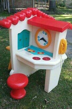 Playhouse* Kitchen & makeup room* vintage