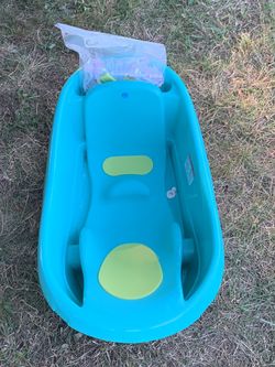 Baby bath tub