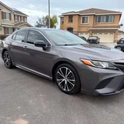2020 Toyota Camry LE 