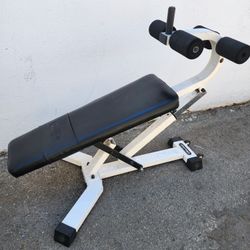 HEAVY DUTY COMMERCIAL GRADE ADJUSTABLE AB BENCH ( EXCELLENT CONDITION  )