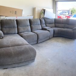 Luxury Oversized Recliner With Charging Ports And Cup Holder Storage