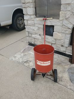 Cyclone seed spreader