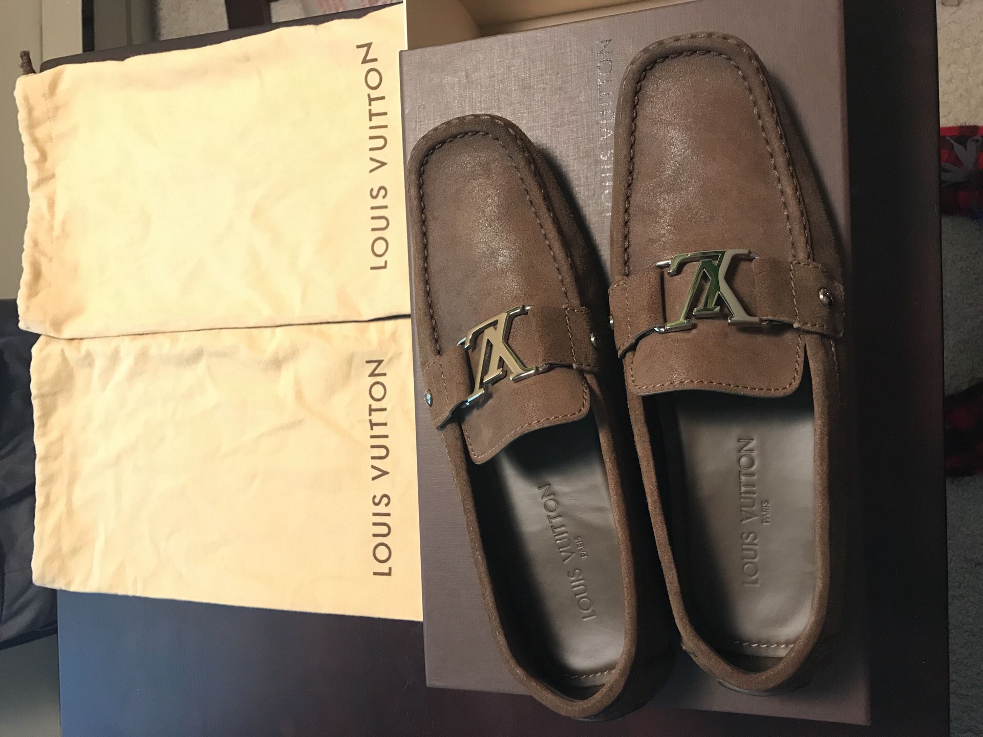 Louis Vuitton Men’s 9 Brown new buck leather LV loafers