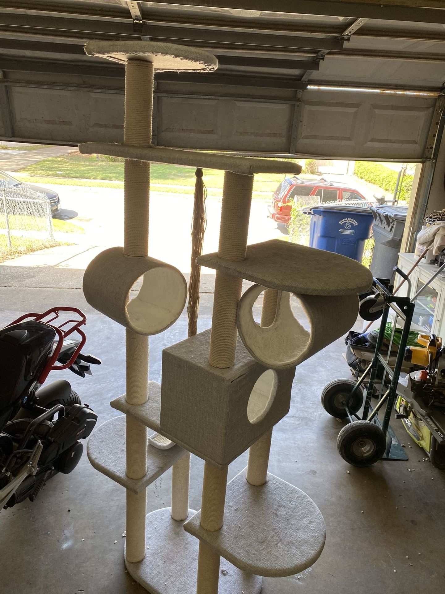 Cat Tree for Sale in Dallas, TX OfferUp