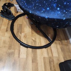Hanging Pod