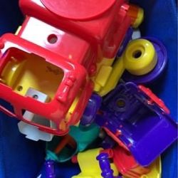 Build and play vehicle building set