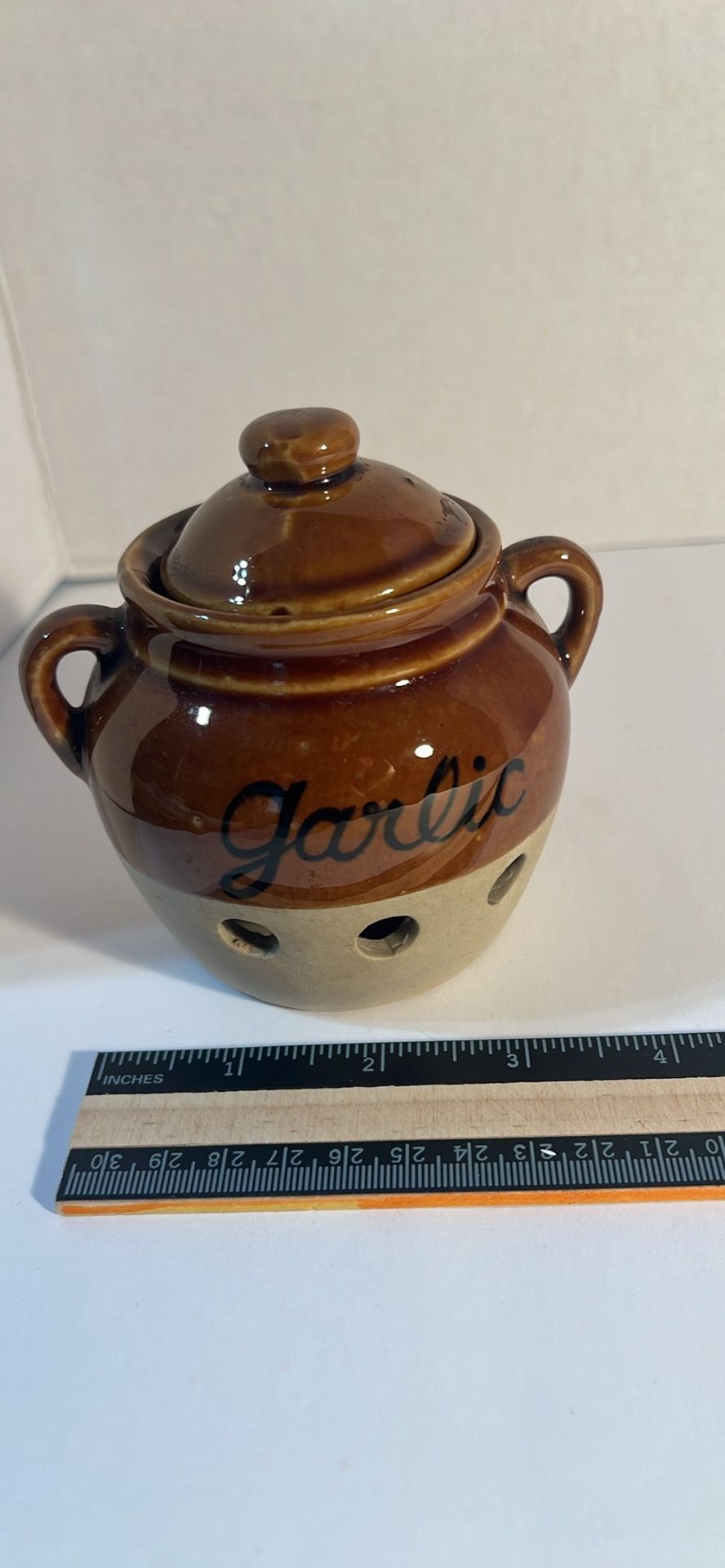 Garlic Pot
