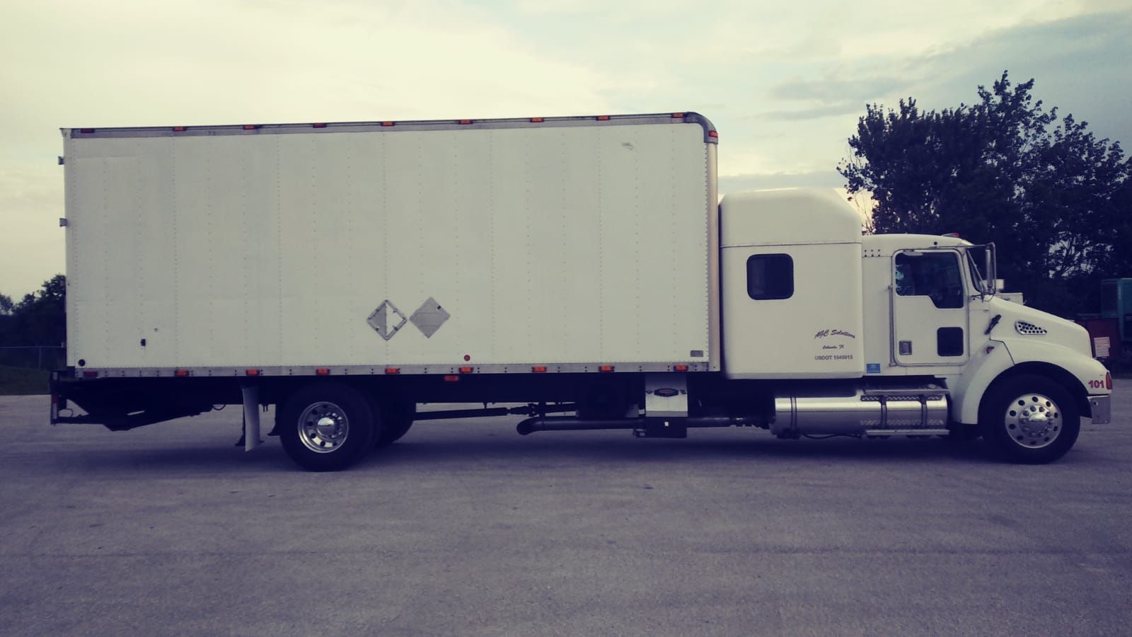 2000 Kenworth box truck 24 ft sleeper for Sale in Winter Haven, FL