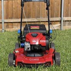 22" (56cm) SMARTSTOW® Personal Pace Auto- Drive™M High Wheel Mower (21465)