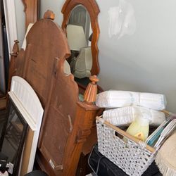 Victorian Mansion Queen Bed, Dresser W/ Mirror 