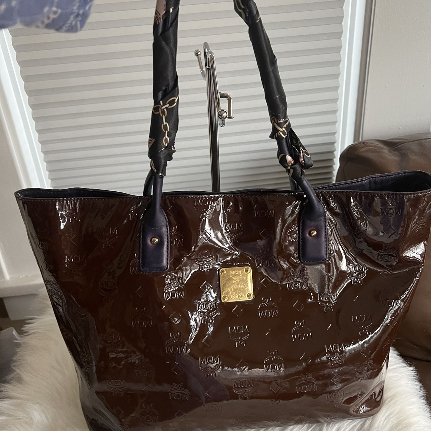 MCM Liz Reversible Large Visetos Tote Bag for Sale in Clifton Heights, PA -  OfferUp